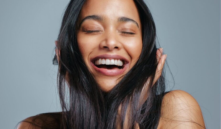 comment prendre soin de ses cheveux pendant les vacances d'été